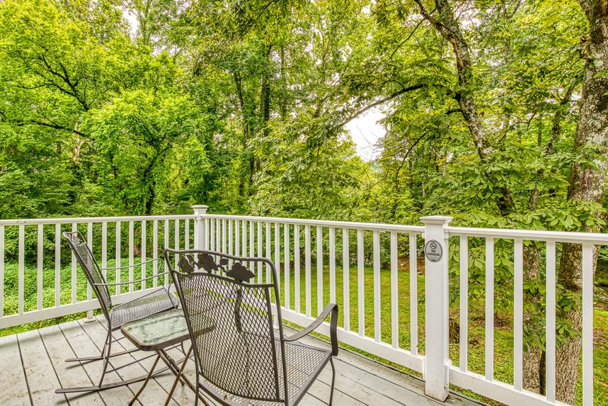 Creekside Cottage